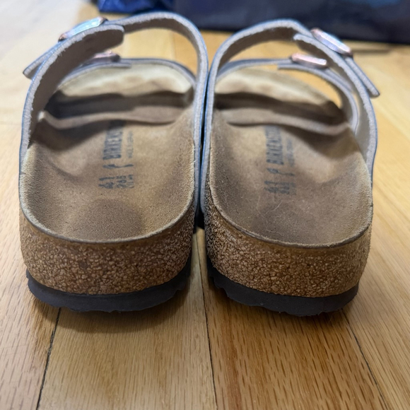 Women's Birkenstock Bronze Arizona Sandals Size 41/265 SKU679 - Picture 3 of 7